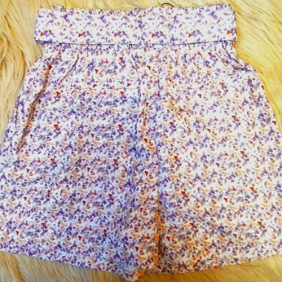 ZARA Short Casual Style Shorts - Picture 2 of 5